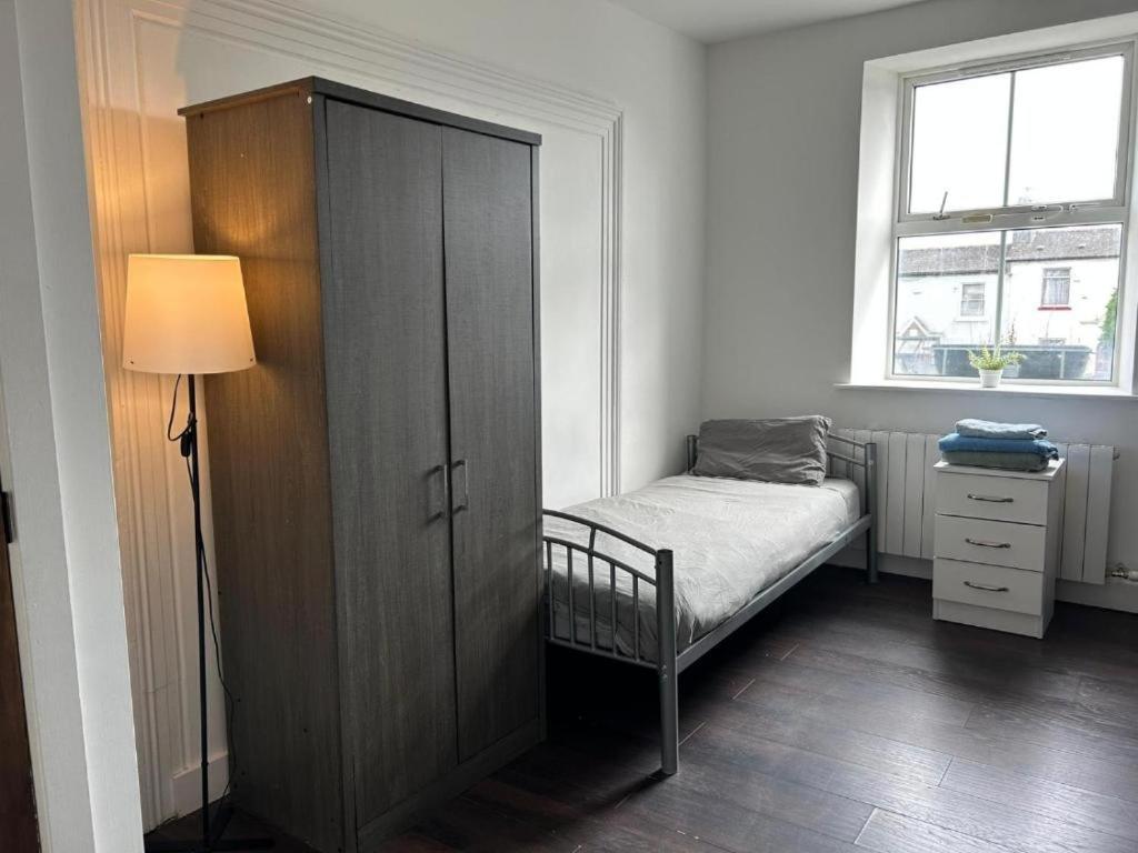 Sarsfield Hostel Dublin Exterior photo